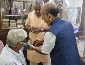 Providing free medical consults 1